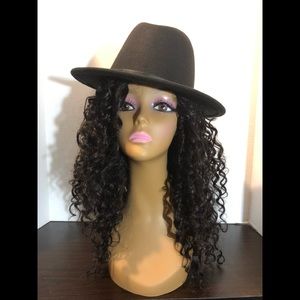 Curly synthetic wig